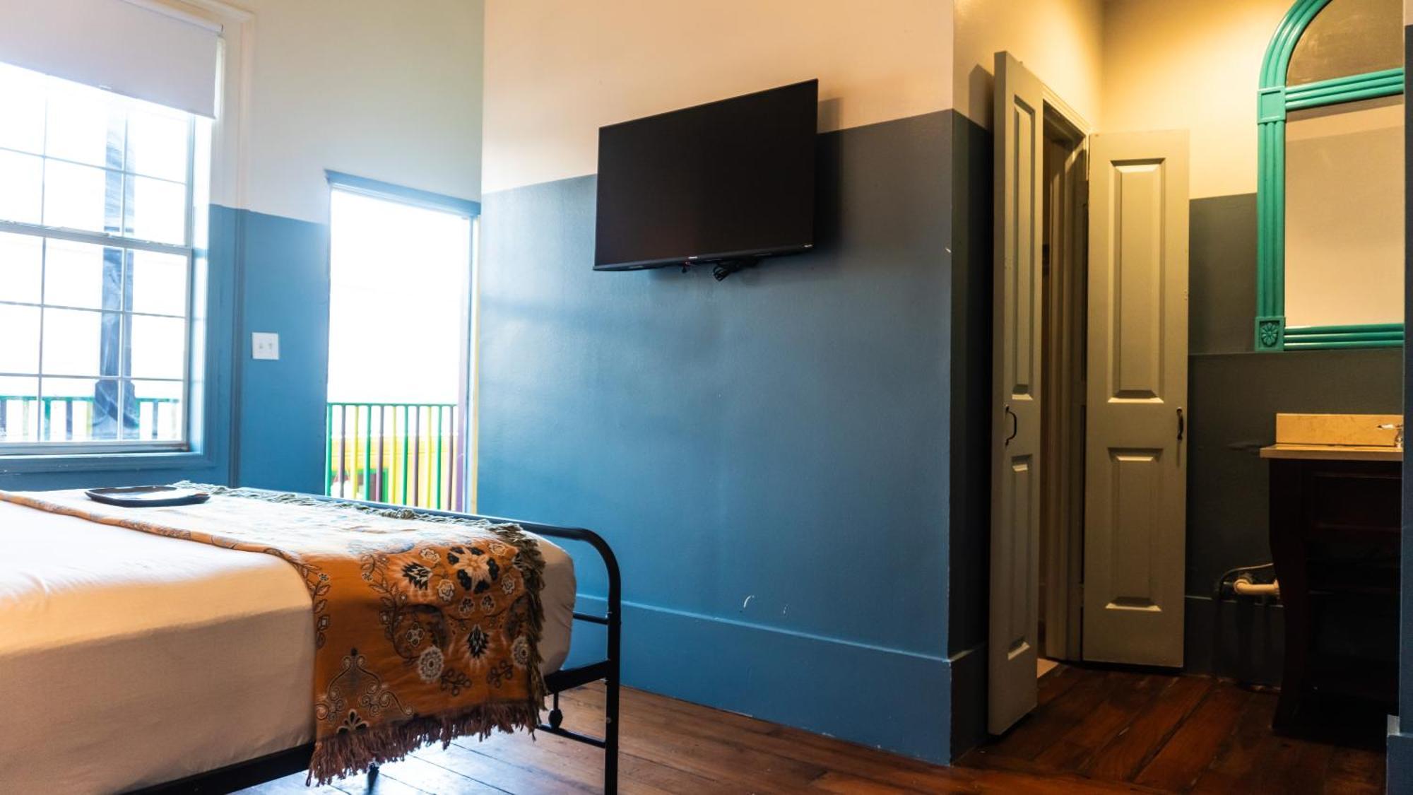 Historic Mardi Gras Inn นิวออร์ลีนส์ ภายนอก รูปภาพ