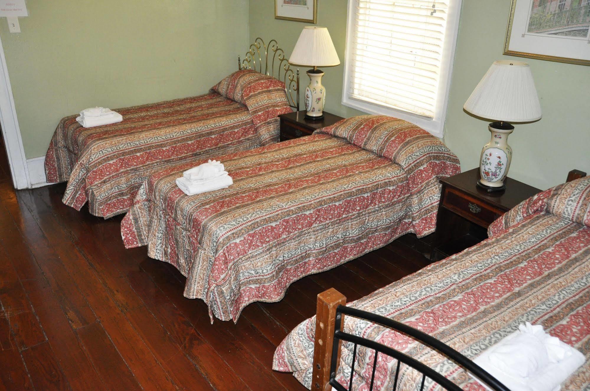 Historic Mardi Gras Inn นิวออร์ลีนส์ ภายนอก รูปภาพ